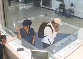 Video registró frustrado robo en joyería de Bucaramanga